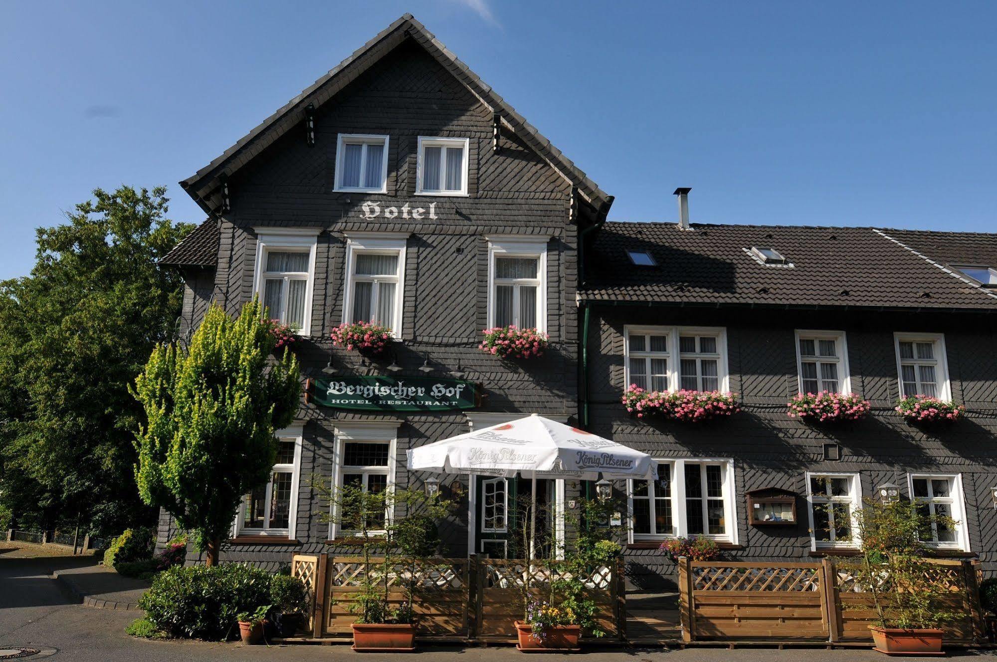 Hotel Bergischer Hof Windeck Bagian luar foto